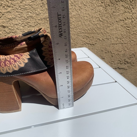 L’Artiste Spring Step Ursula brown leather clogs size 5 ( European 35) - Picture 8 of 16